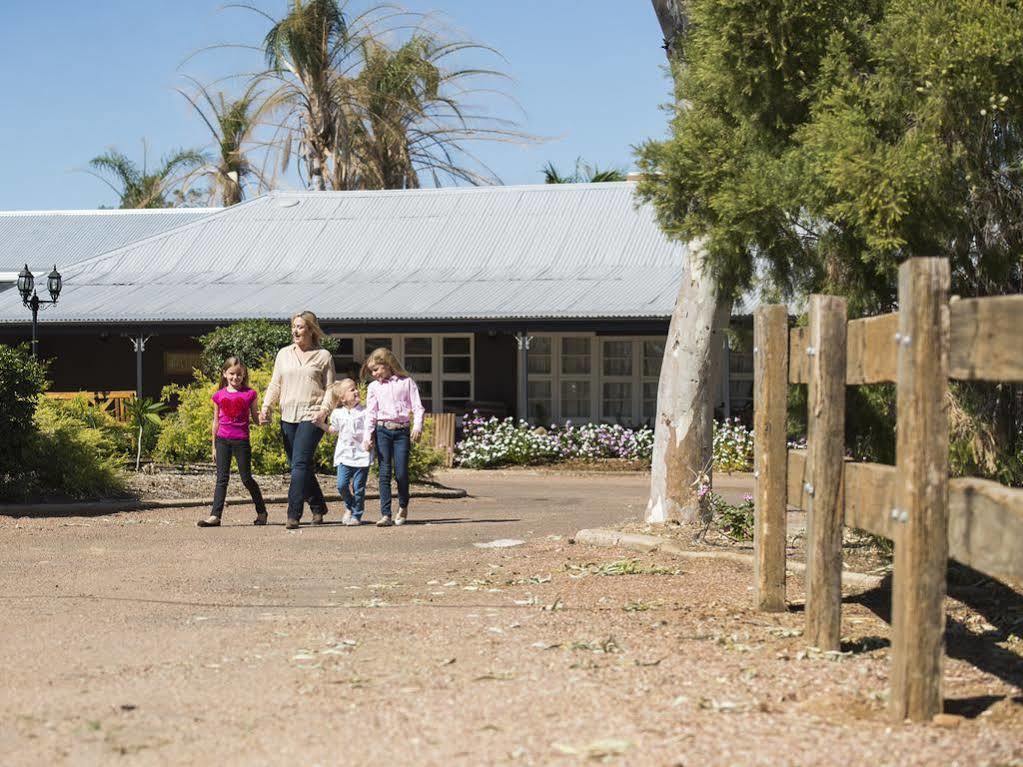 Saltbush Retreat Villa Longreach Exterior photo